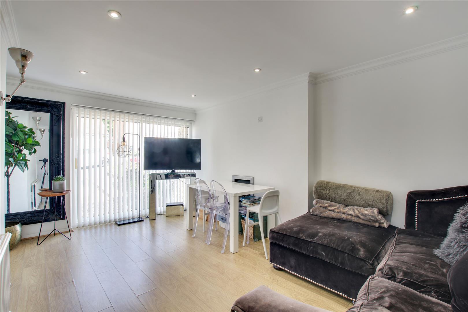 Valley Fields Crescent, Enfield Lanes Estate Agents